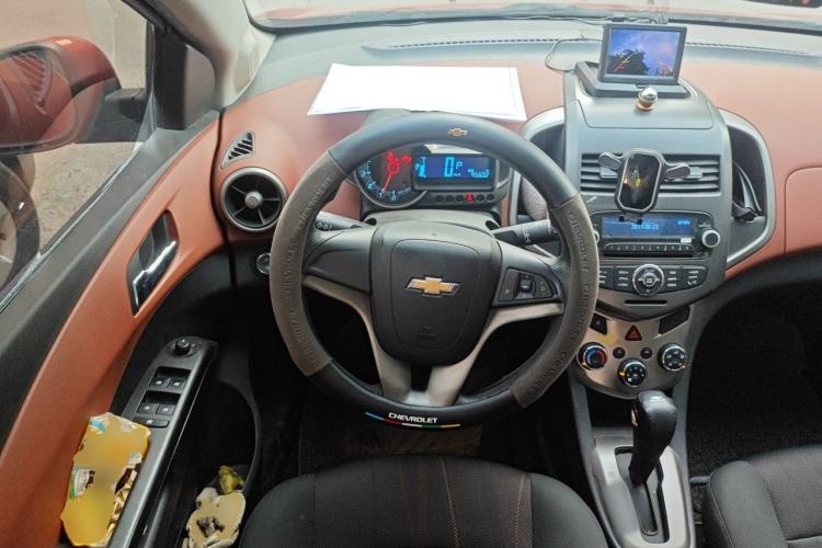 Used Chevrolet Aveo Sonic 2011 Sedan 1.4L Automatic SE Steering Wheel
