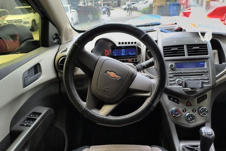 Used Chevrolet Aveo Sonic 2011 Sedan 1.4L MT SL Steering Wheel