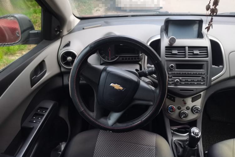 Used Chevrolet Aveo Sonic 2011 Sedan 1.4L MT SL Steering Wheel