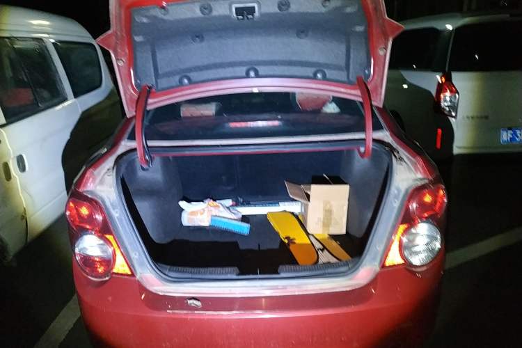 Used Chevrolet Aveo Sonic 2011 Sedan 1.4L Manual Transmission SE Trunk