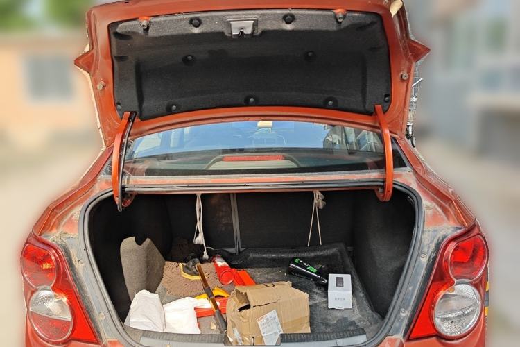 Used Chevrolet Aveo Sonic 2011 Sedan 1.4L Manual Transmission SE Trunk