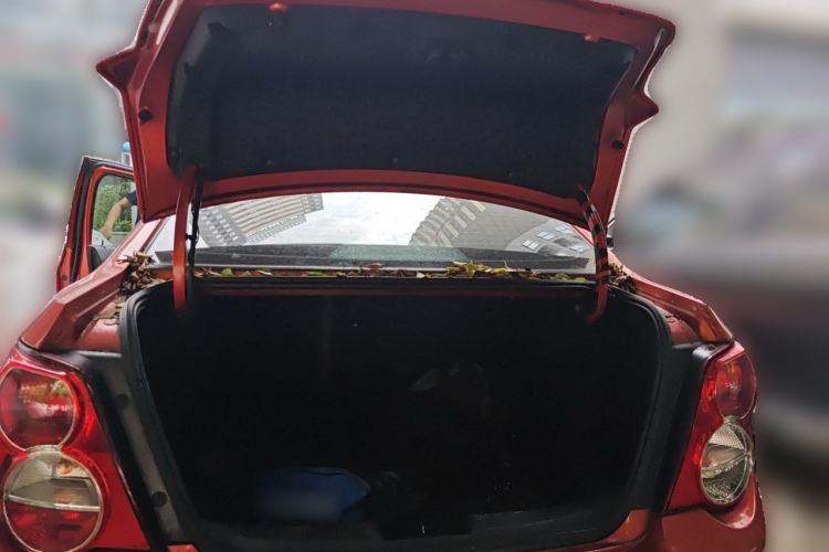 Used Chevrolet Aveo Sonic 2011 Sedan 1.4L Manual Transmission SE Trunk
