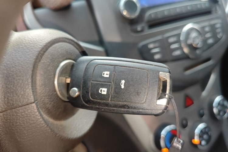Used Chevrolet Aveo Sonic 2011 Sedan 1.4L Automatic SE Vehicle Key