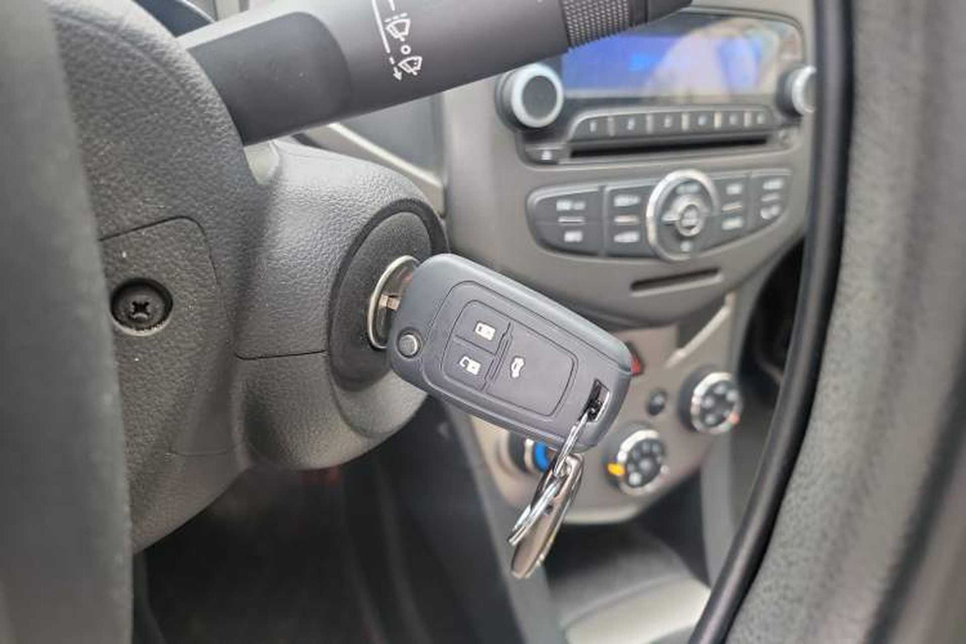 Used Chevrolet Aveo Sonic 2011 Sedan 1.4L Manual Transmission SE Vehicle Key