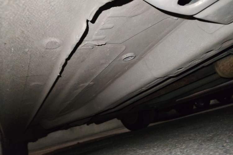 Used Chevrolet Aveo Sonic 2011 Hatchback 1.4L MT SE Chassis Front Right
