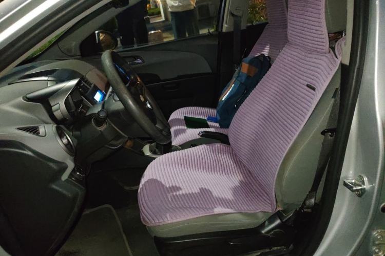 Used Chevrolet Aveo Sonic 2011 Hatchback 1.4L MT SE Driver Seat