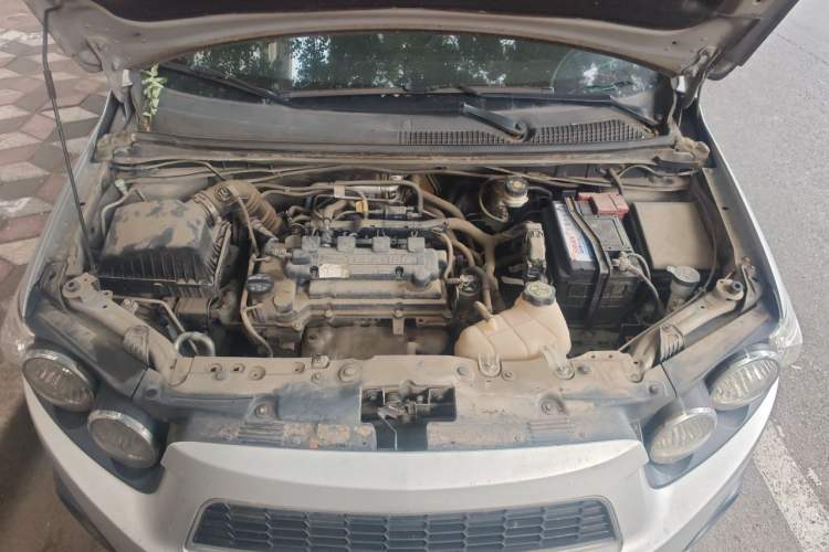 Used Chevrolet Aveo Sonic 2011 Sedan 1.4L Manual Transmission SE Engine Bay