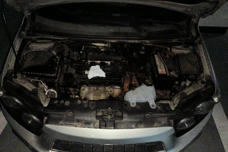 Used Chevrolet Aveo Sonic 2011 Sedan 1.4L Automatic SE Engine Bay