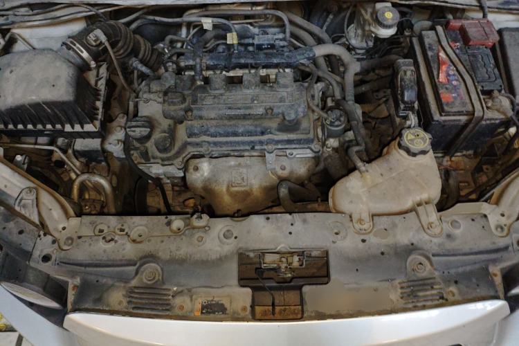 Used Chevrolet Aveo Sonic 2011 Sedan 1.4L MT SL Engine Bay