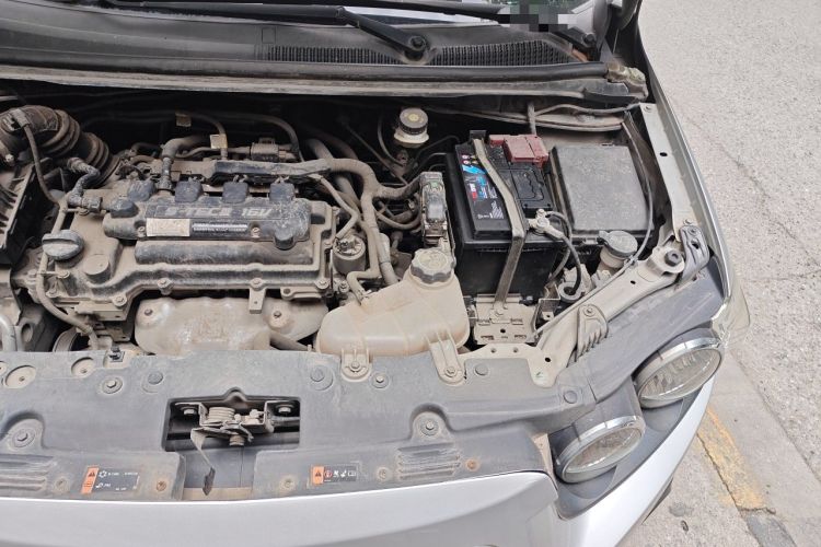 Used Chevrolet Aveo Sonic 2011 Sedan 1.4L Automatic SE Engine Bay Left