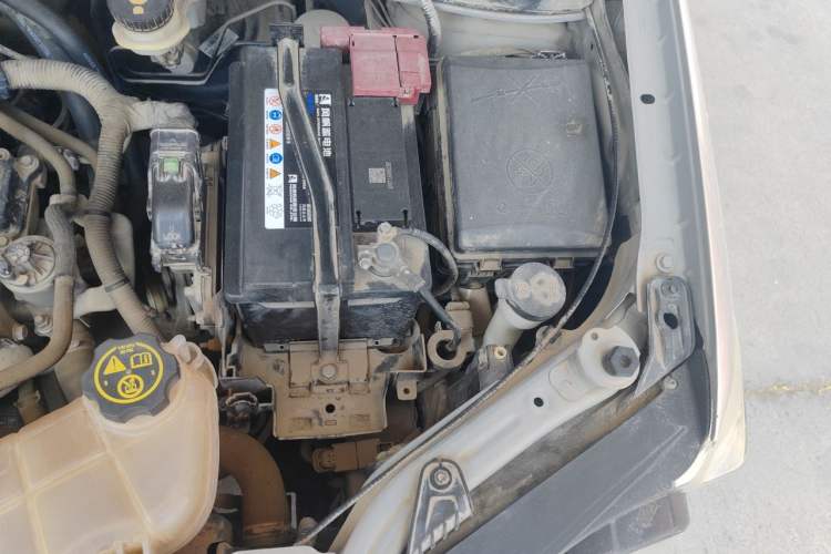 Used Chevrolet Aveo Sonic 2011 Sedan 1.4L MT SL Engine Bay Left