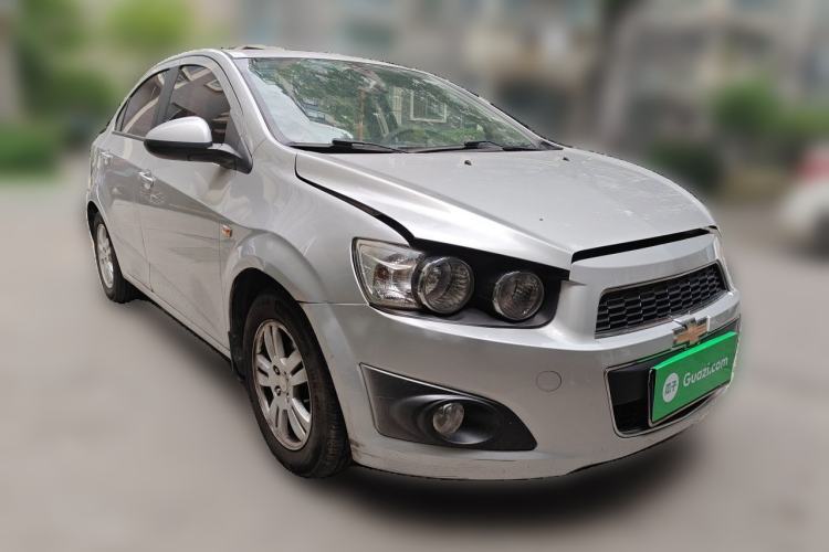 Used Chevrolet Aveo Sonic 2011 Sedan 1.4L Automatic SE Front Right 45 Deg