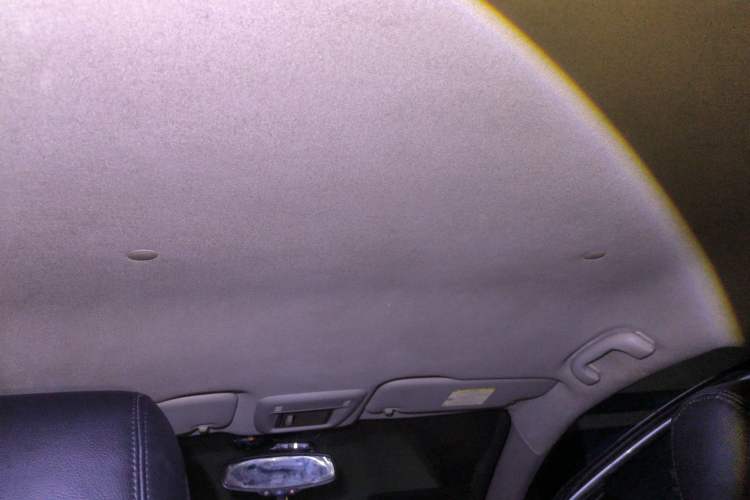 Used Chevrolet Aveo Sonic 2011 Sedan 1.4L Automatic SE Headliner
