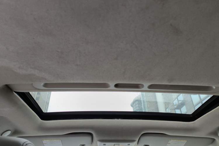 Used Chevrolet Aveo Sonic 2011 Hatchback 1.6L MT SX Headliner