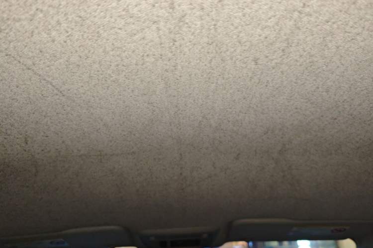 Used Chevrolet Aveo Sonic 2011 Sedan 1.4L MT SL Headliner