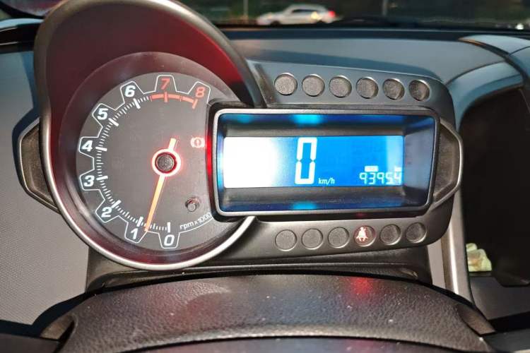 Used Chevrolet Aveo Sonic 2011 Sedan 1.4L MT SL Instrument Cluster