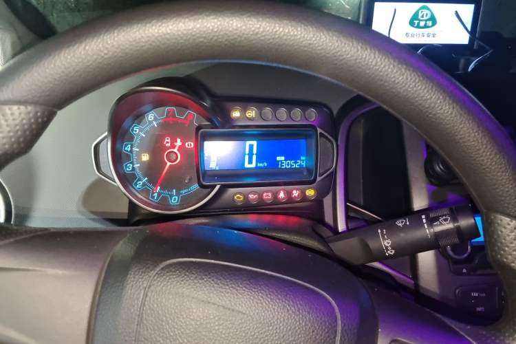 Used Chevrolet Aveo Sonic 2011 Sedan 1.4L Manual Transmission SE Instrument Cluster