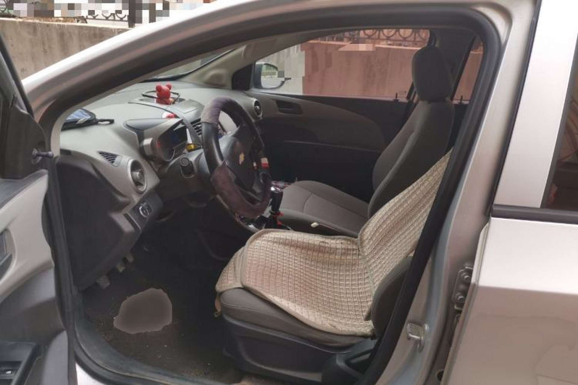 Used Chevrolet Aveo Sonic 2011 Sedan 1.4L MT SL Left Front Seat