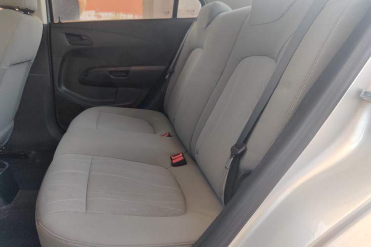 Used Chevrolet Aveo Sonic 2011 Sedan 1.4L MT SL Left Rear Seat