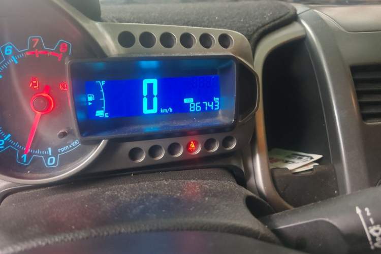 Used Chevrolet Aveo Sonic 2011 Sedan 1.4L Manual Transmission SE Odometer Close Up