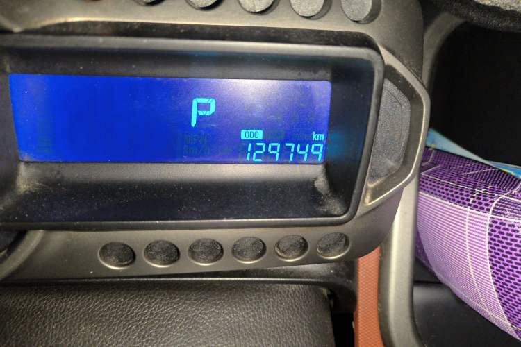 Used Chevrolet Aveo Sonic 2011 Sedan 1.4L Automatic SE Odometer Close Up