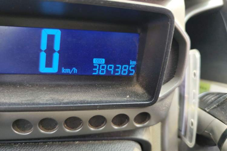 Used Chevrolet Aveo Sonic 2011 Sedan 1.4L MT SL Odometer Close Up