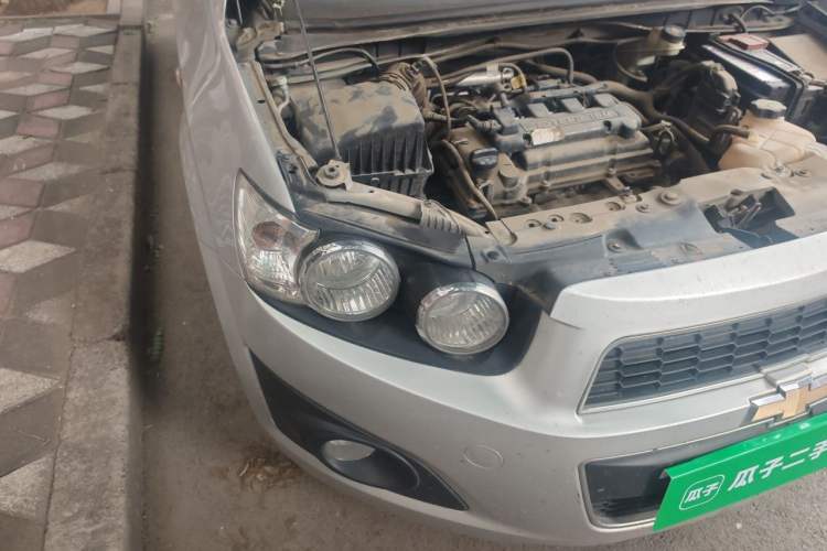 Used Chevrolet Aveo Sonic 2011 Sedan 1.4L Manual Transmission SE Right Front Headlight