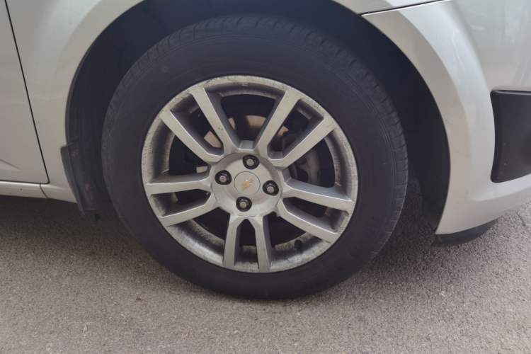 Used Chevrolet Aveo Sonic 2011 Sedan 1.6L Automatic SX Right Front Wheel Hub