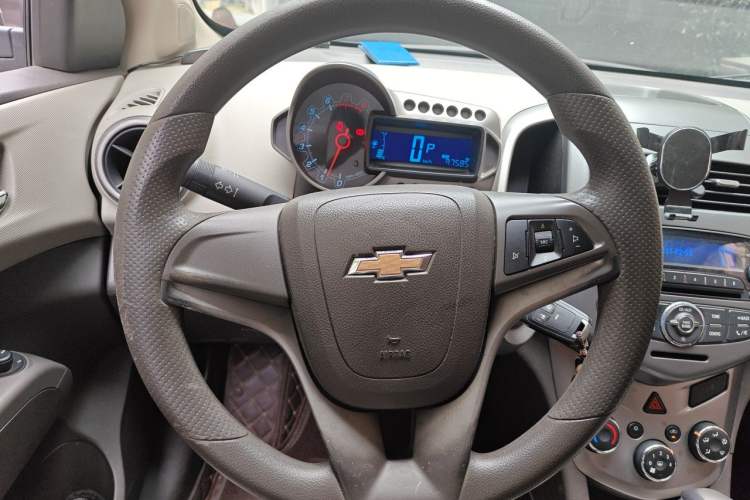 Used Chevrolet Aveo Sonic 2011 Sedan 1.4L Automatic SE Steering Wheel