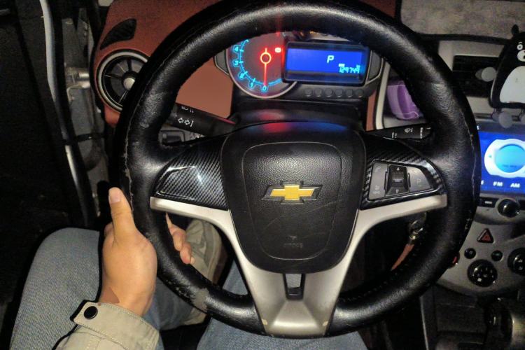 Used Chevrolet Aveo Sonic 2011 Sedan 1.4L Automatic SE Steering Wheel