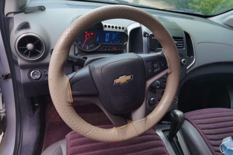 Used Chevrolet Aveo Sonic 2011 Sedan 1.6L Automatic SX Steering Wheel