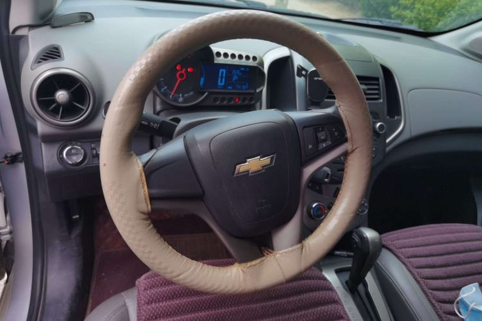 Used Chevrolet Aveo Sonic 2011 Sedan 1.6L Automatic SX Steering Wheel