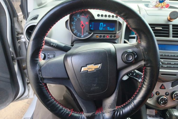 Used Chevrolet Aveo Sonic 2011 Sedan 1.4L Automatic SL Steering Wheel
