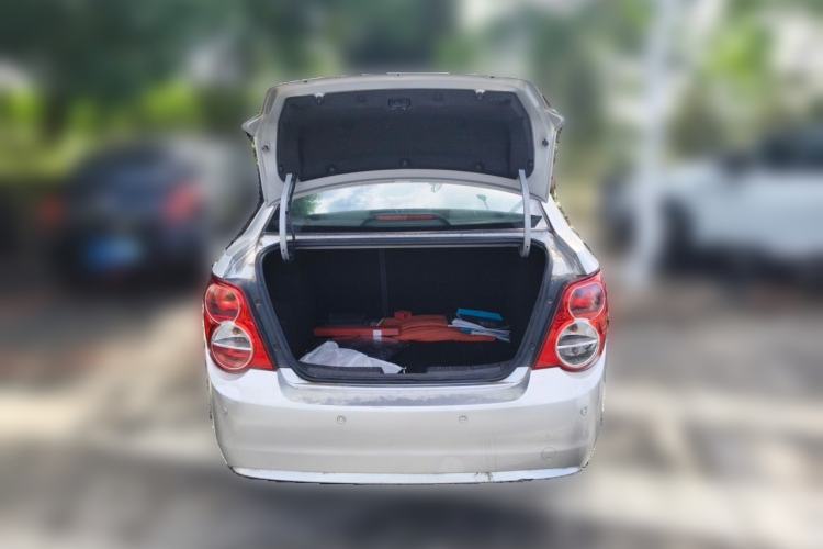 Used Chevrolet Aveo Sonic 2011 Sedan 1.4L Automatic SL Trunk