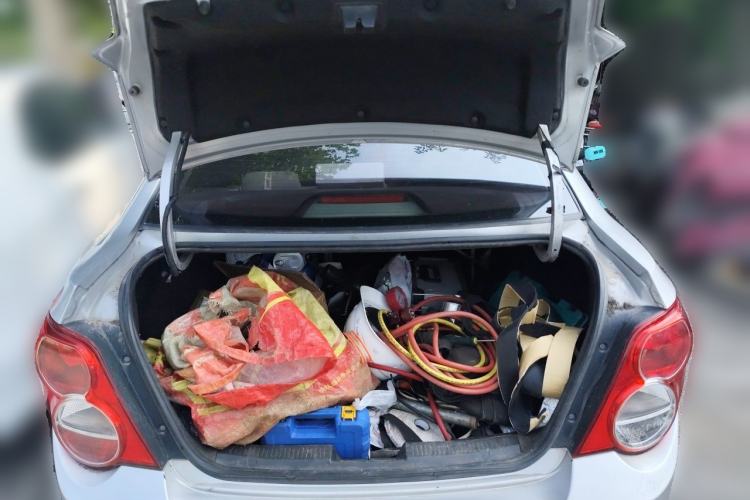 Used Chevrolet Aveo Sonic 2011 Sedan 1.4L MT SL Trunk