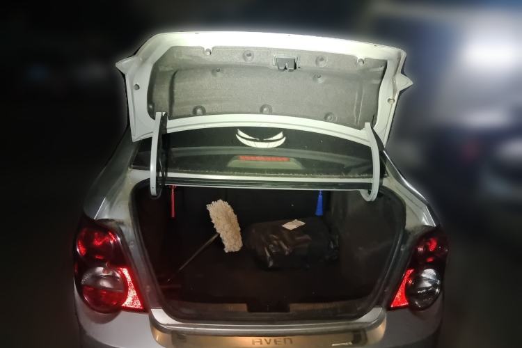 Used Chevrolet Aveo Sonic 2011 Sedan 1.4L Manual Transmission SE Trunk