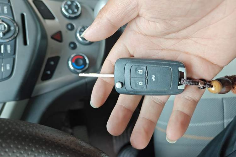 Used Chevrolet Aveo Sonic 2011 Sedan 1.4L Automatic SE Vehicle Key