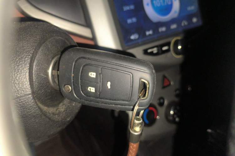 Used Chevrolet Aveo Sonic 2011 Sedan 1.4L Automatic SE Vehicle Key