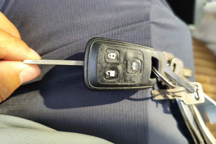Used Chevrolet Aveo Sonic 2011 Sedan 1.4L MT SL Vehicle Key