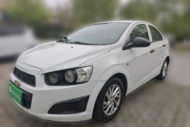 Used Chevrolet Aveo Sonic 2011 Sedan 1.4L MT SL