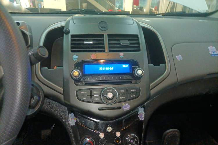 Used Chevrolet Aveo Sonic 2011 Sedan 1.4L Manual Transmission SE Audio And AC Panel