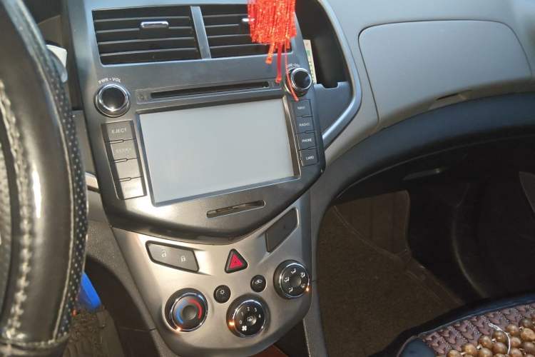 Used Chevrolet Aveo Sonic 2011 Sedan 1.4L Manual Transmission SE Audio And AC Panel