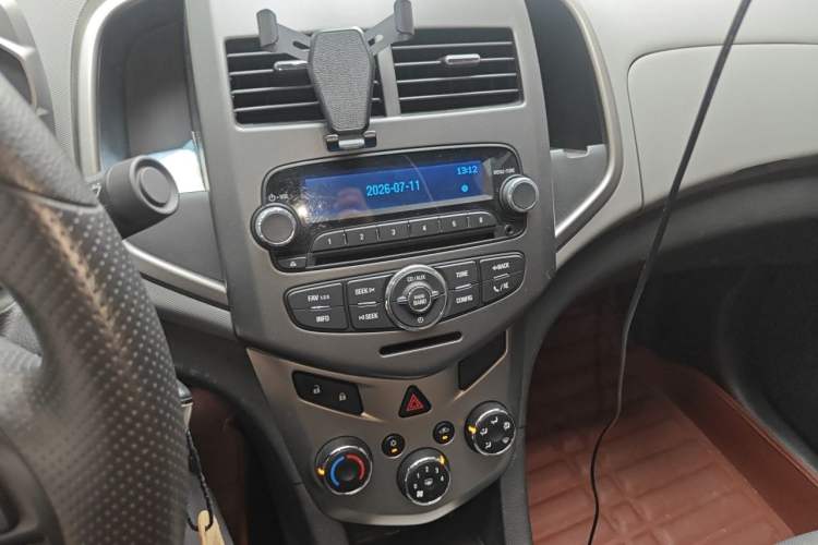 Used Chevrolet Aveo Sonic 2011 Sedan 1.4L Manual Transmission SE Audio And AC Panel