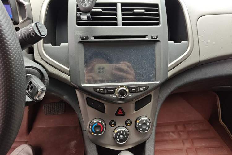 Used Chevrolet Aveo Sonic 2011 Hatchback 1.4L Automatic SE Audio And AC Panel