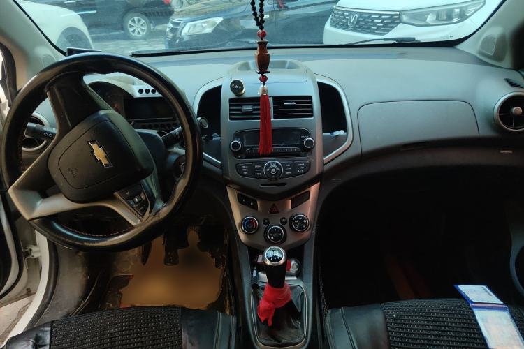 Used Chevrolet Aveo Sonic 2011 Sedan 1.6L Manual Transmission SX Center Console