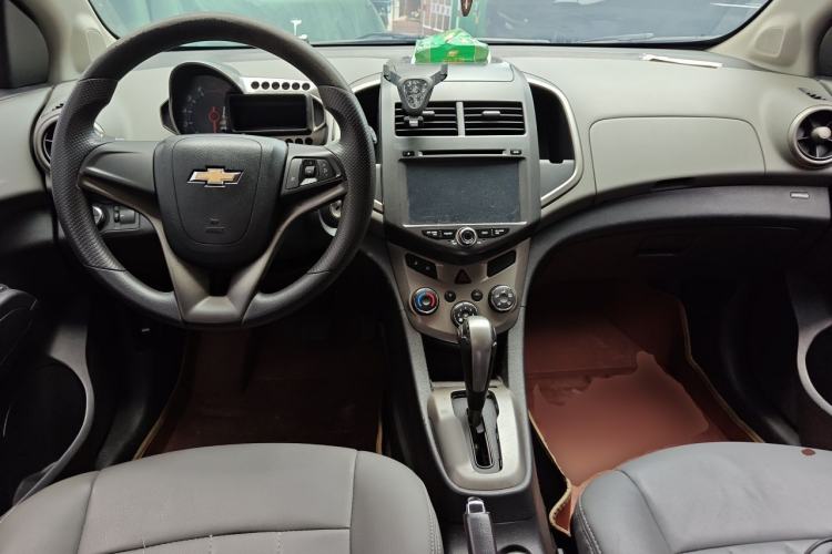 Used Chevrolet Aveo Sonic 2011 Hatchback 1.4L Automatic SE Center Console