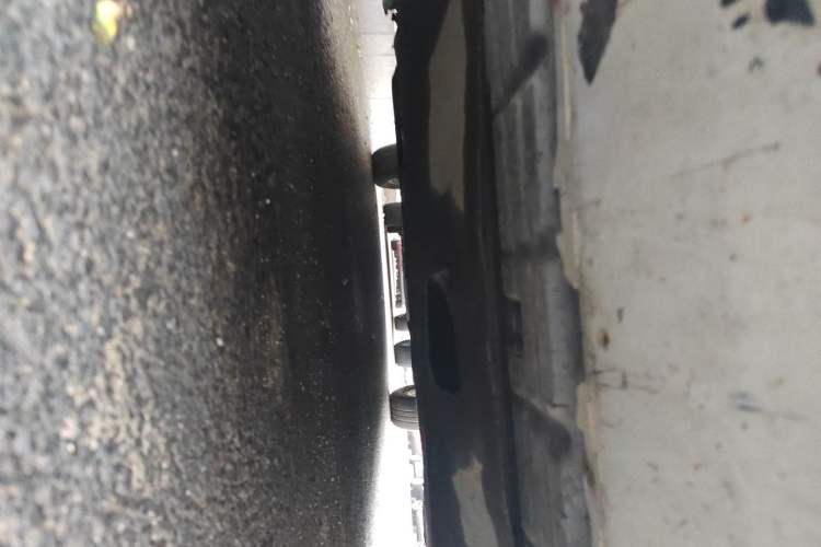 Used Chevrolet Aveo Sonic 2011 Sedan 1.4L MT SL Chassis Front