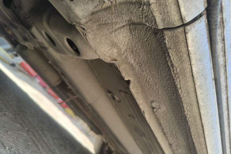 Used Chevrolet Aveo Sonic 2011 Sedan 1.4L MT SL Chassis Front Left