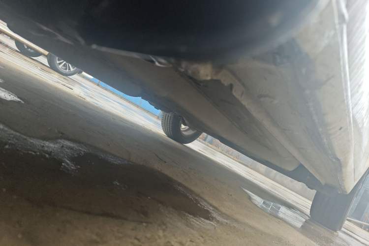 Used Chevrolet Aveo Sonic 2011 Sedan 1.6L Automatic SX Chassis Front Left