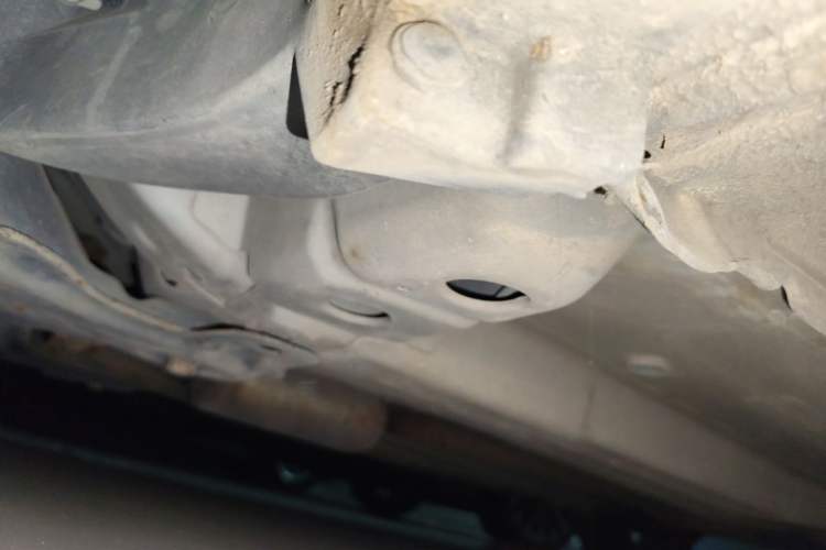 Used Chevrolet Aveo Sonic 2011 Sedan 1.4L MT SL Chassis Front Left